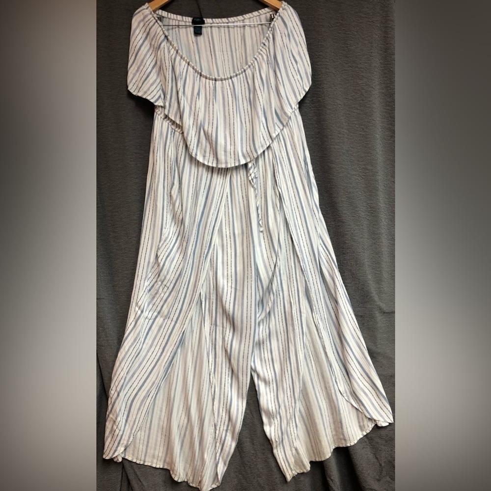 Rue plus 3X jumpsuit, white and blue stripes strapless with elastic band